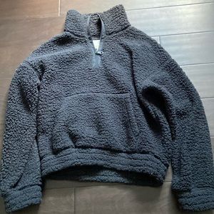 black fleece/sherpa woman’s sweater